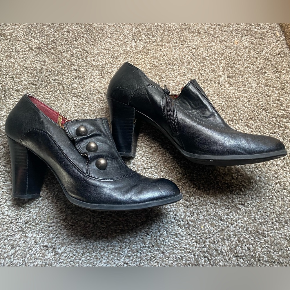 Black witchcore heels, black size 10